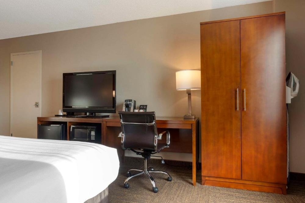 Comfort Inn & Suites Presidential